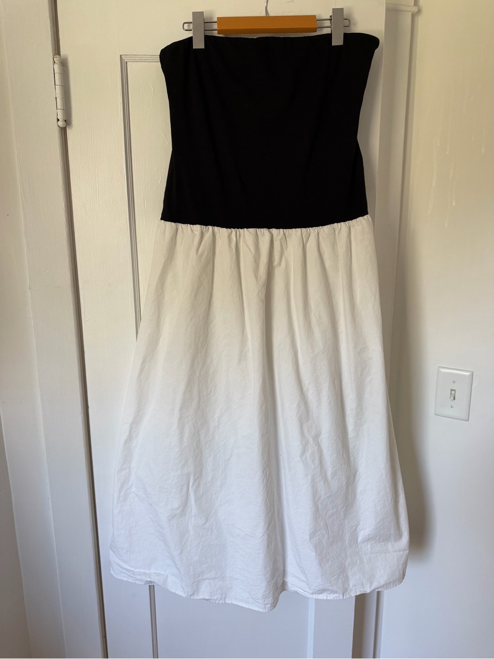 WAYF 2 Tone Contrasted Strapless Dress